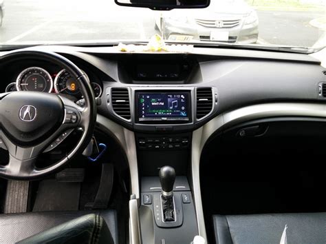 what are the factory apeakers on a 2010 tsx